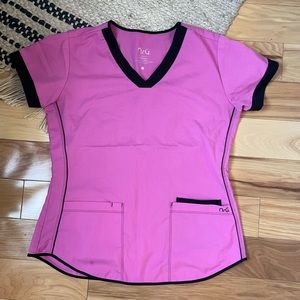 🌷3/$20 NRG by Barco Pink and Black Scrub Top Medium